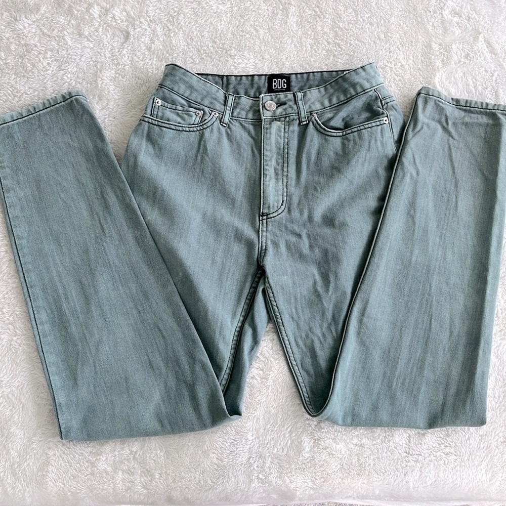 BDG Urban Outfitters Size 26 Mom High Rise Jeans, Distressed/Grunge Styled
